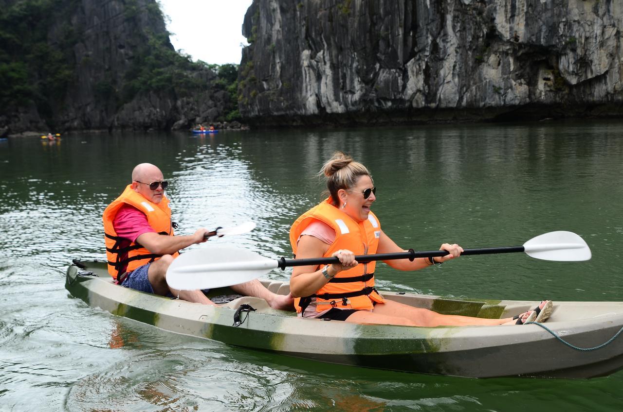 Margaret Cruises Hotel Ha Long Buitenkant foto